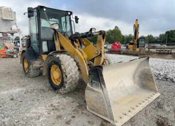 2019 Caterpillar 906M Wheel Loader Tractor Enclosed AC Cab Aux Hyd QC