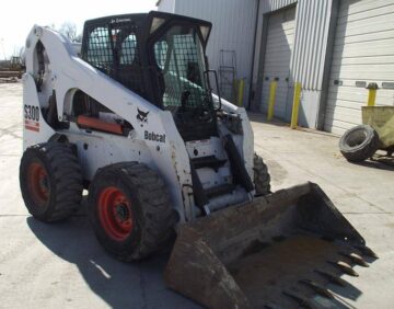 2005 Bobcat S300 Gold