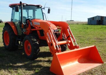 2017 Kubota M5-111D MFWD Tractor