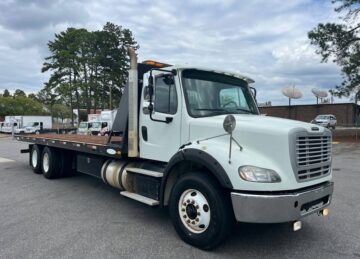2014 Freightliner M2 T/A 30' Ledwell Rollback Tow Truck Winch A/R M/T
