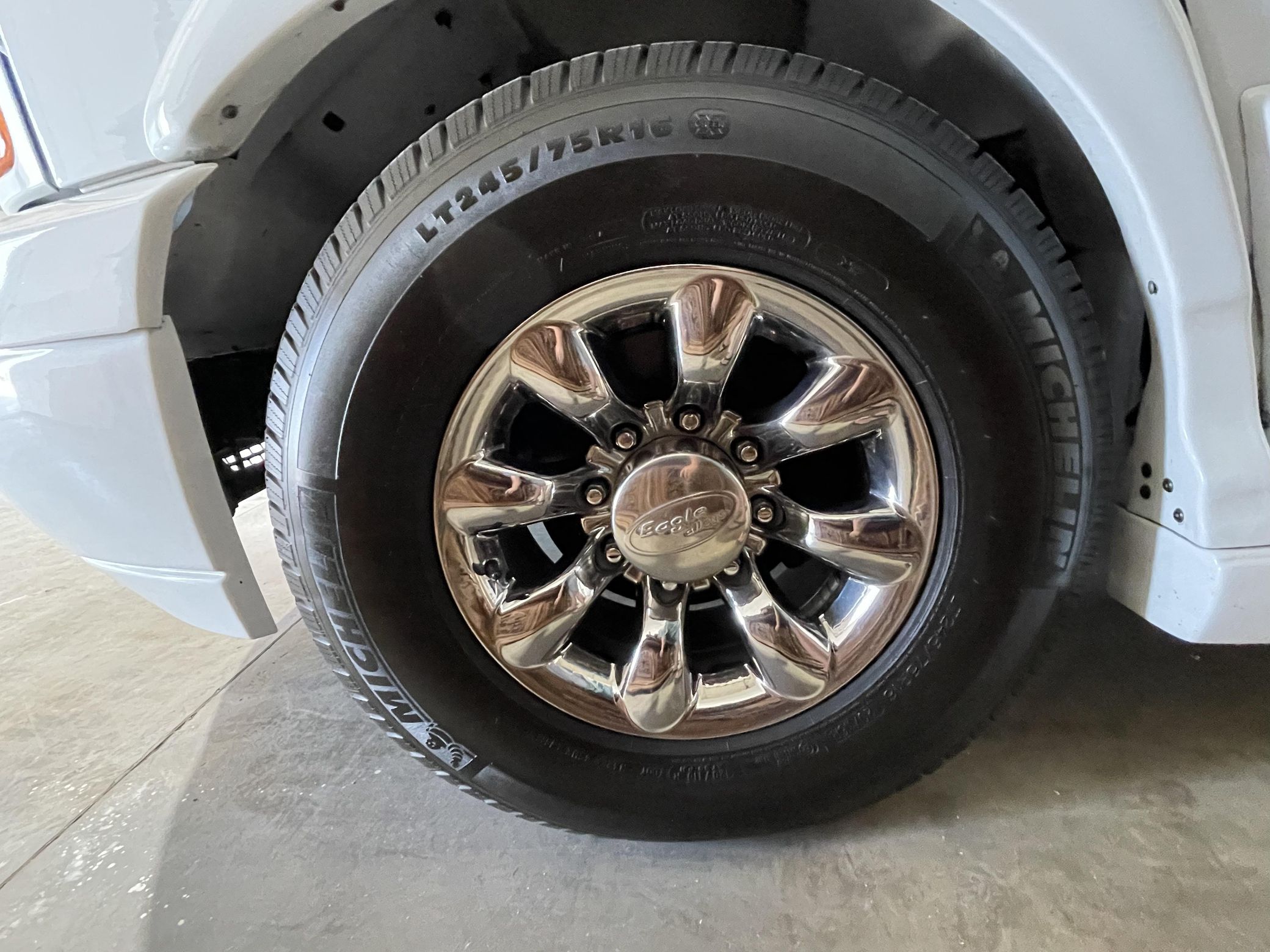 2015 GMC Savana G2500 Explorer Limited SE - Image 24