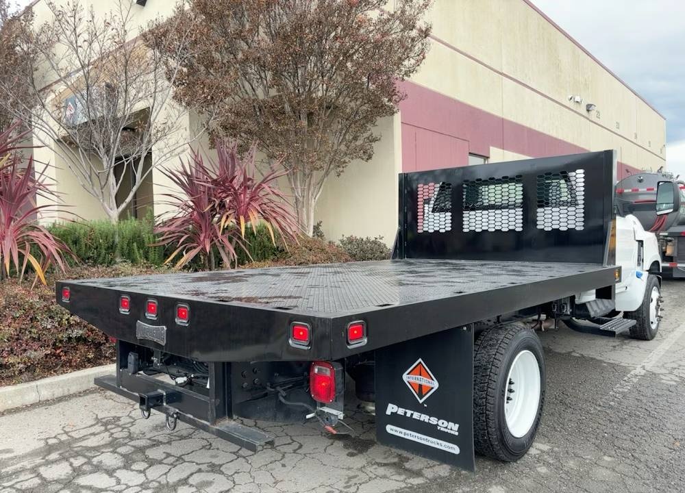2023 International CV515 12' Flatbed Truck 6.6L - Image 25