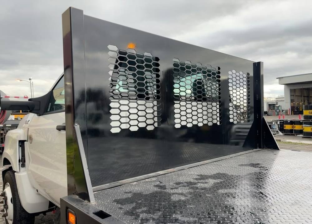 2023 International CV515 12' Flatbed Truck 6.6L - Image 27