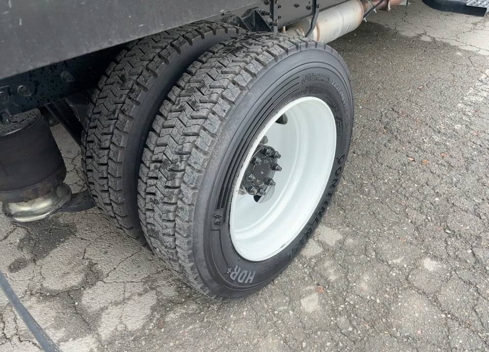 2023 International CV515 12' Flatbed Truck 6.6L - Image 30