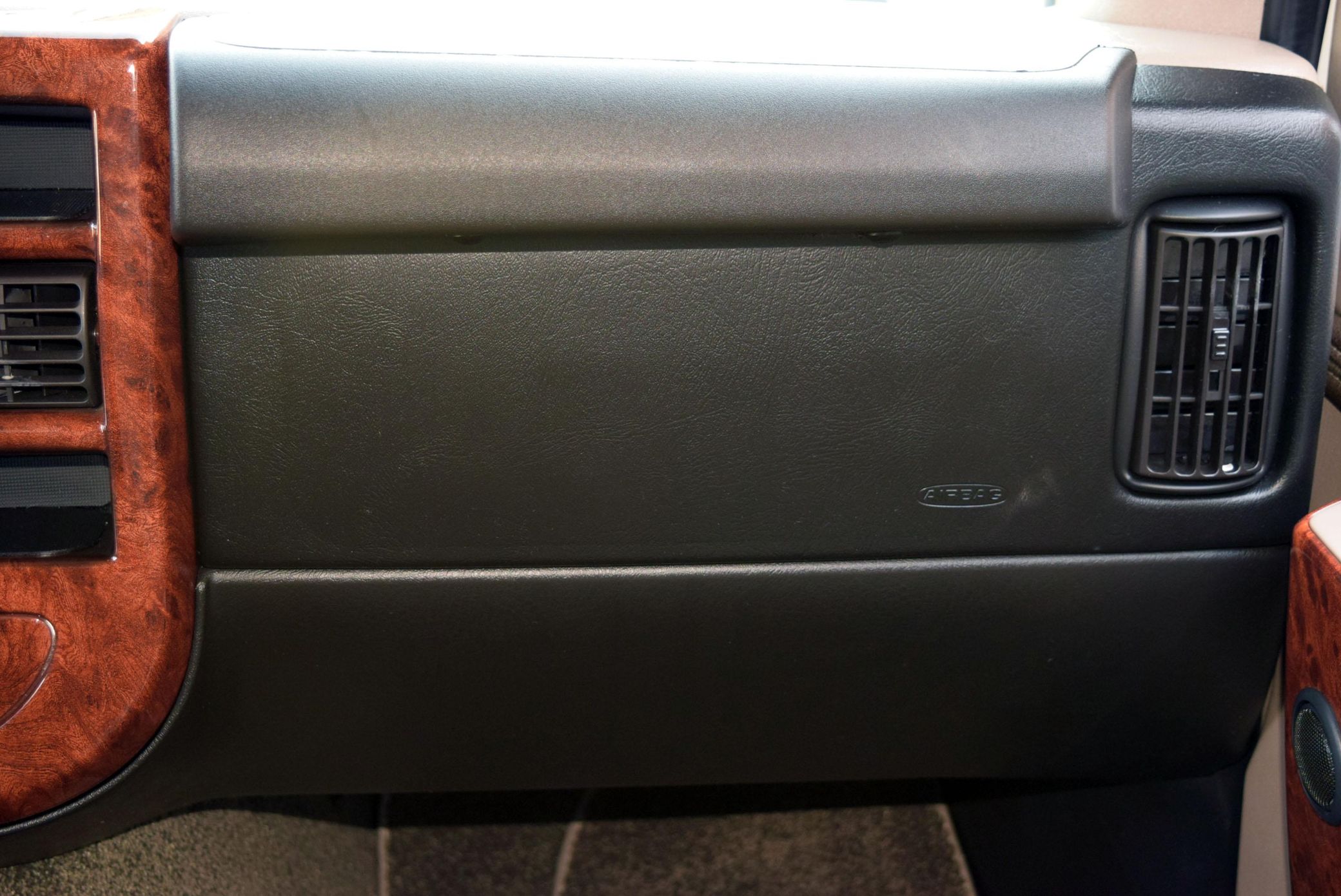 2015 GMC Savana G2500 Explorer Limited SE - Image 27