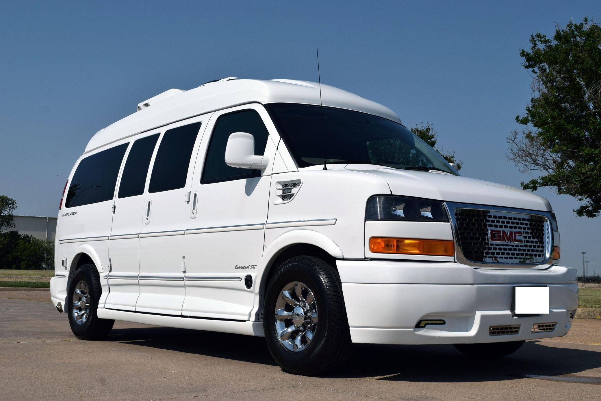2015 GMC Savana G2500 Explorer Limited SE - Image 2