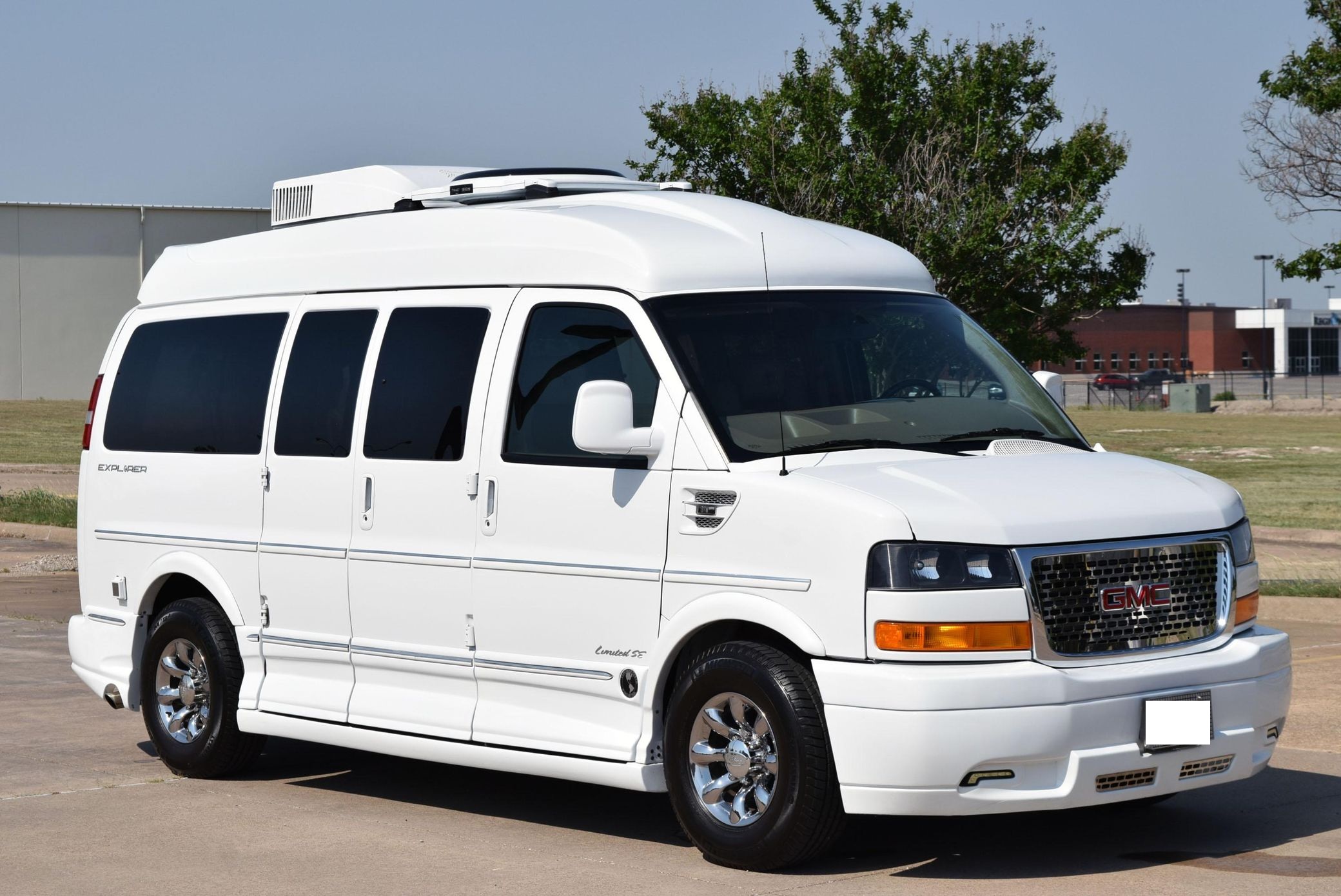 2015 GMC Savana G2500 Explorer Limited SE - Image 12