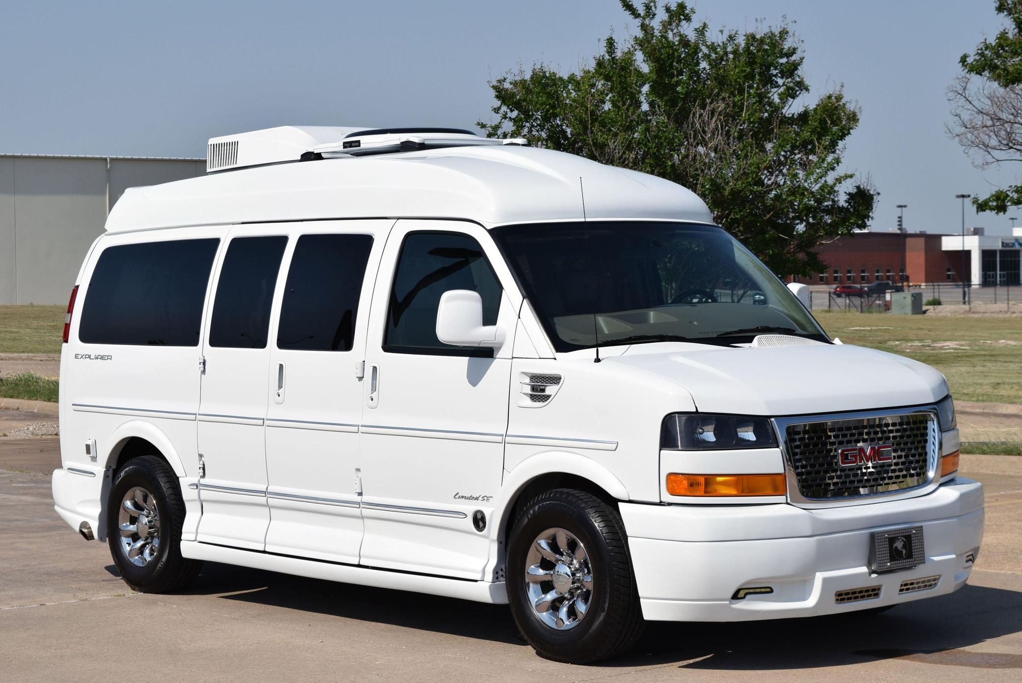 2015 GMC Savana G2500 Explorer Limited SE