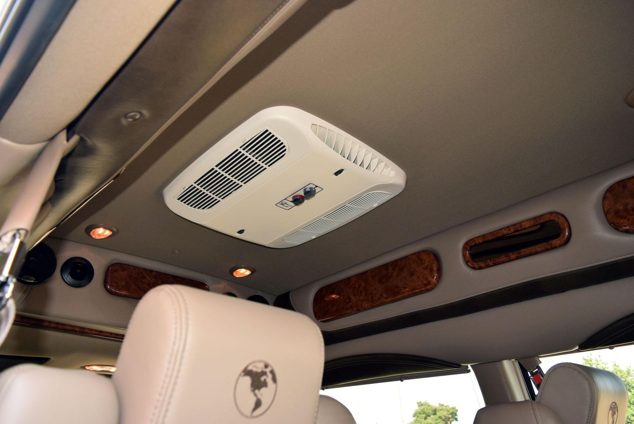 2015 GMC Savana G2500 Explorer Limited SE - Image 63
