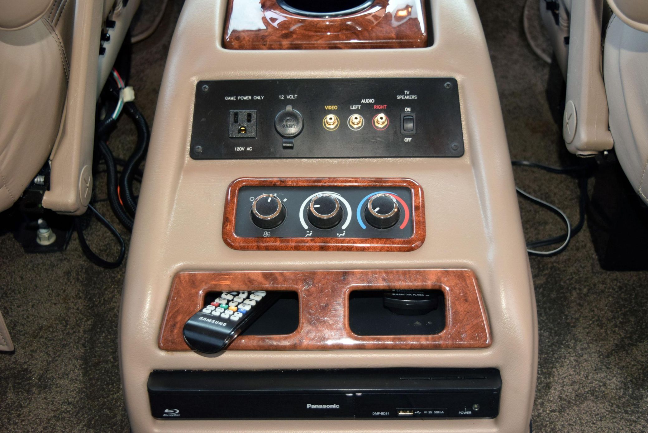 2015 GMC Savana G2500 Explorer Limited SE - Image 72